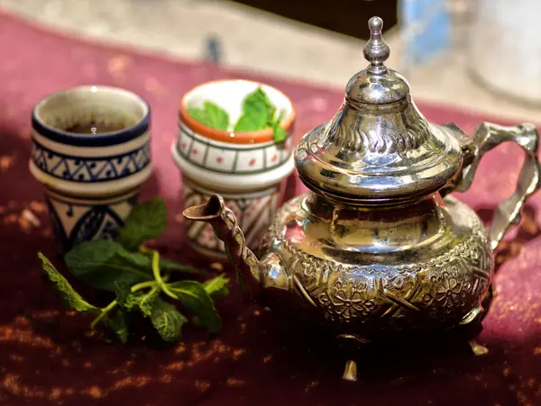 Mint tea served on a tray in Fès